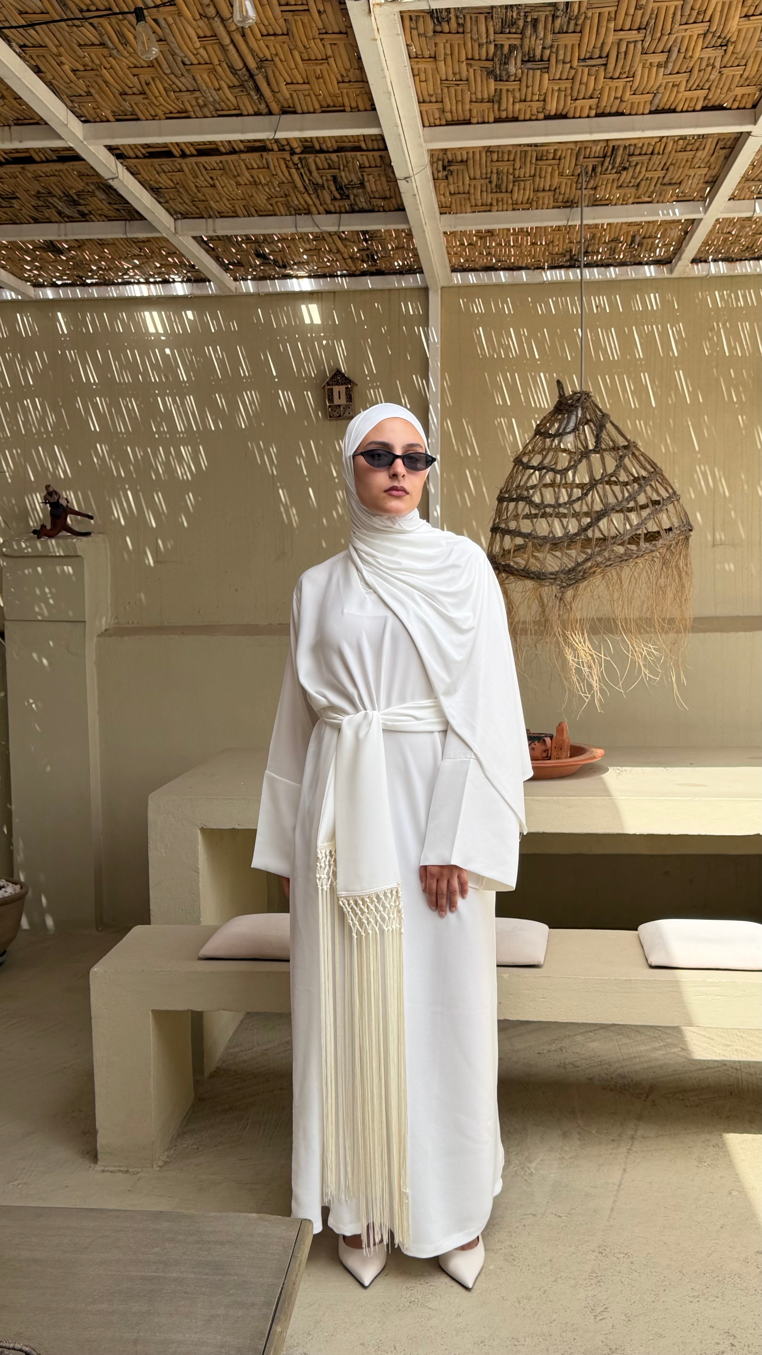 White | 2 piece | Subtle