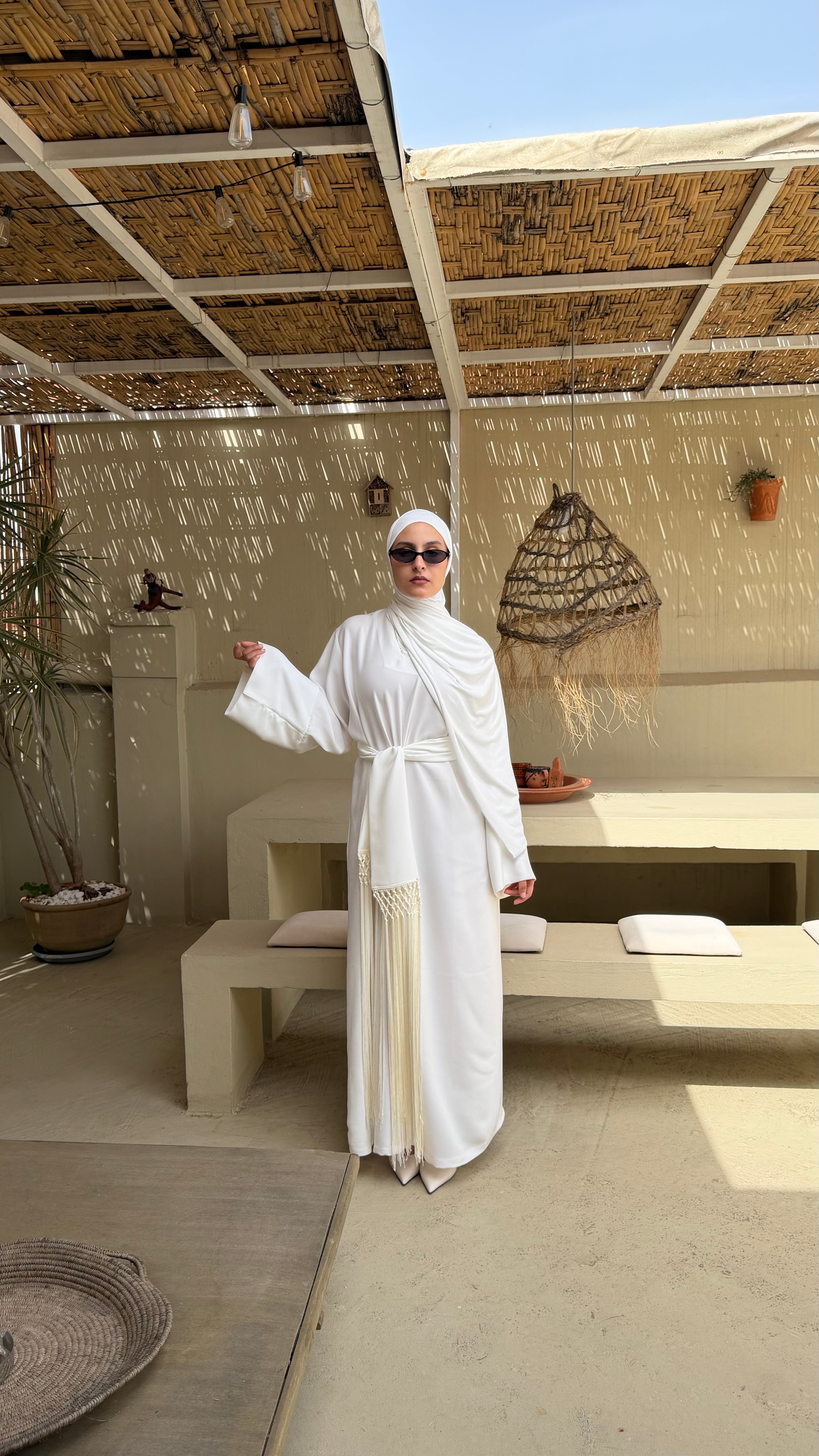 White | 2 piece | Subtle