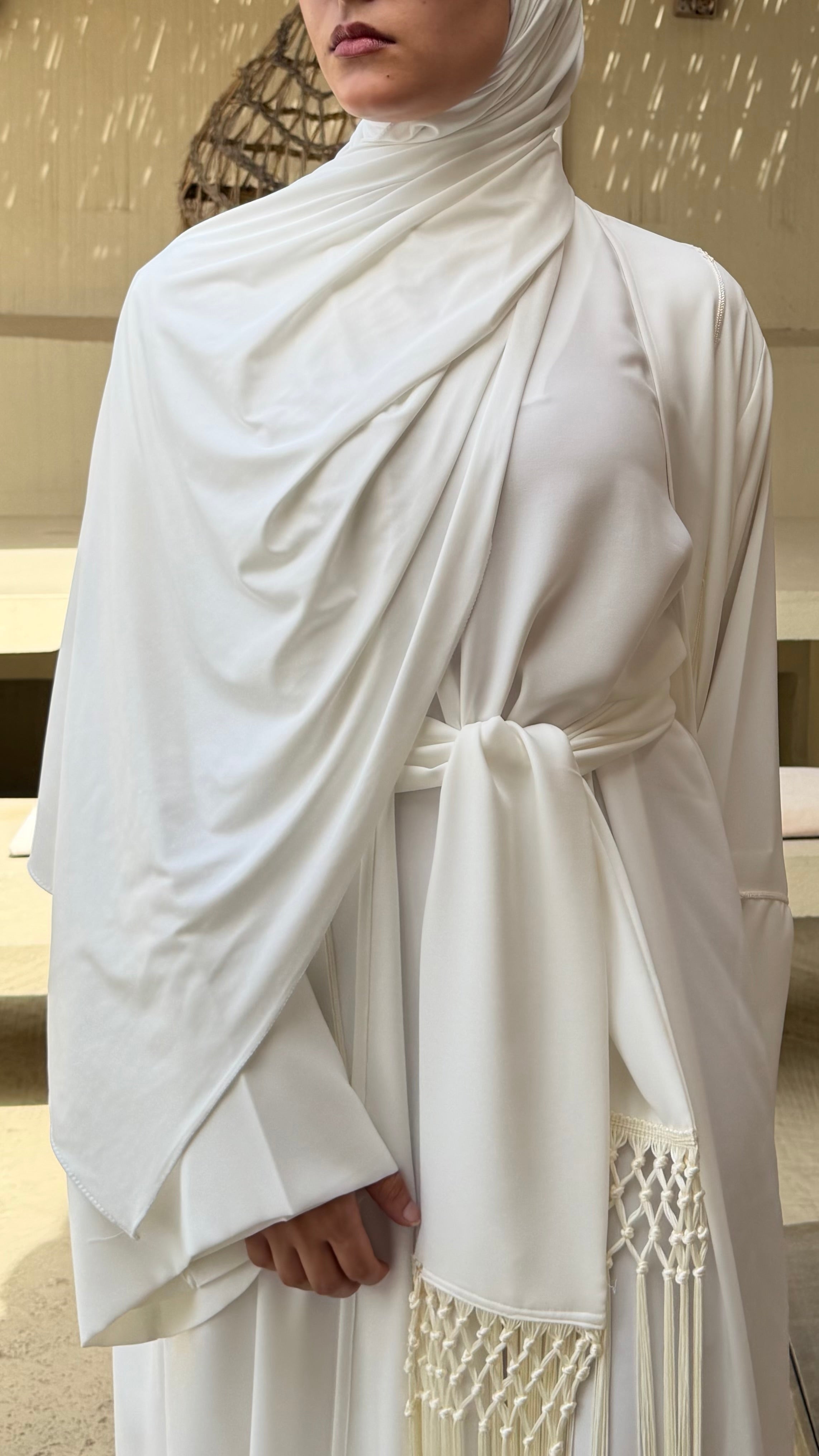 White | 2 piece | Subtle